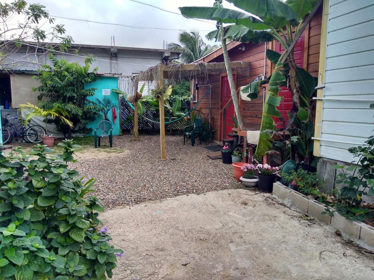 Placencia Hostel Eksteriør billede