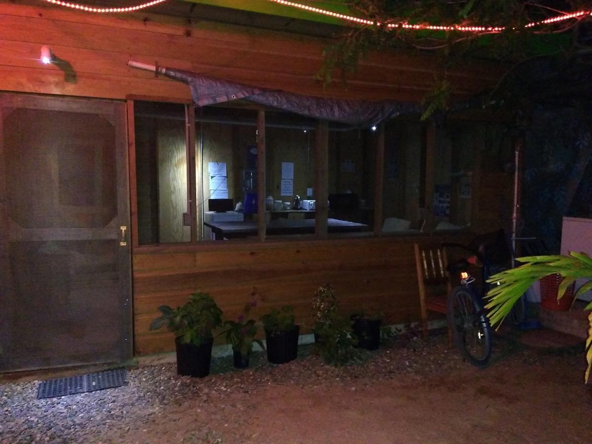 Placencia Hostel Eksteriør billede